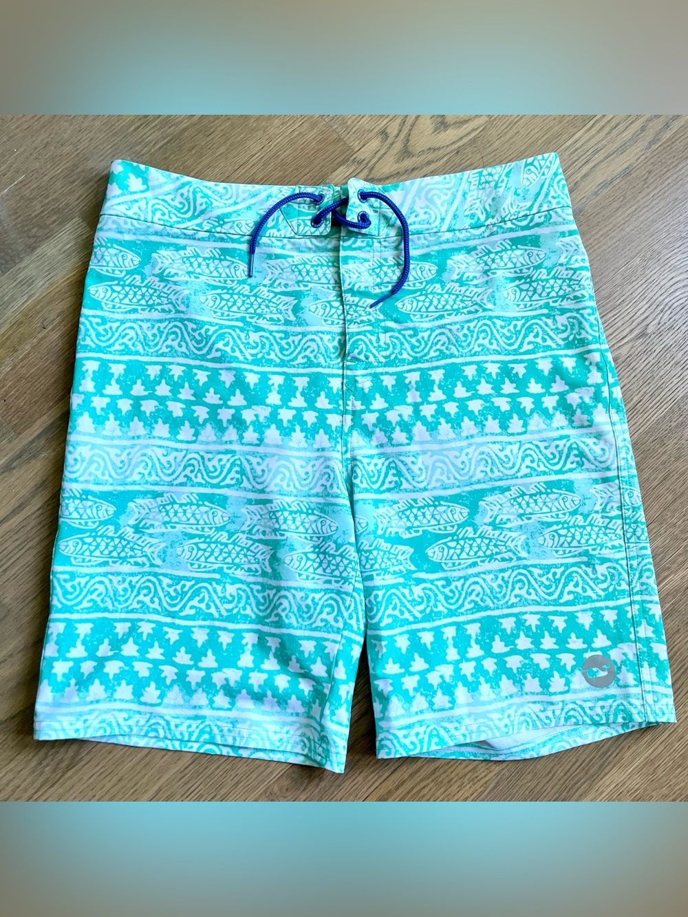Vineyard Vines Boys’ Aqua Patterned Swim Shorts. Size Large (16).